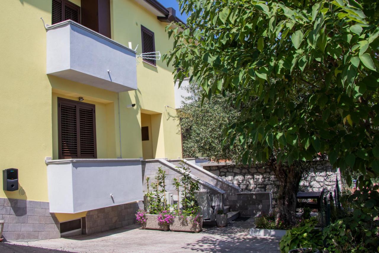 Muro LucanoCasa Degli Ulivi Con Parcheggio Privatoアパートメント エクステリア 写真