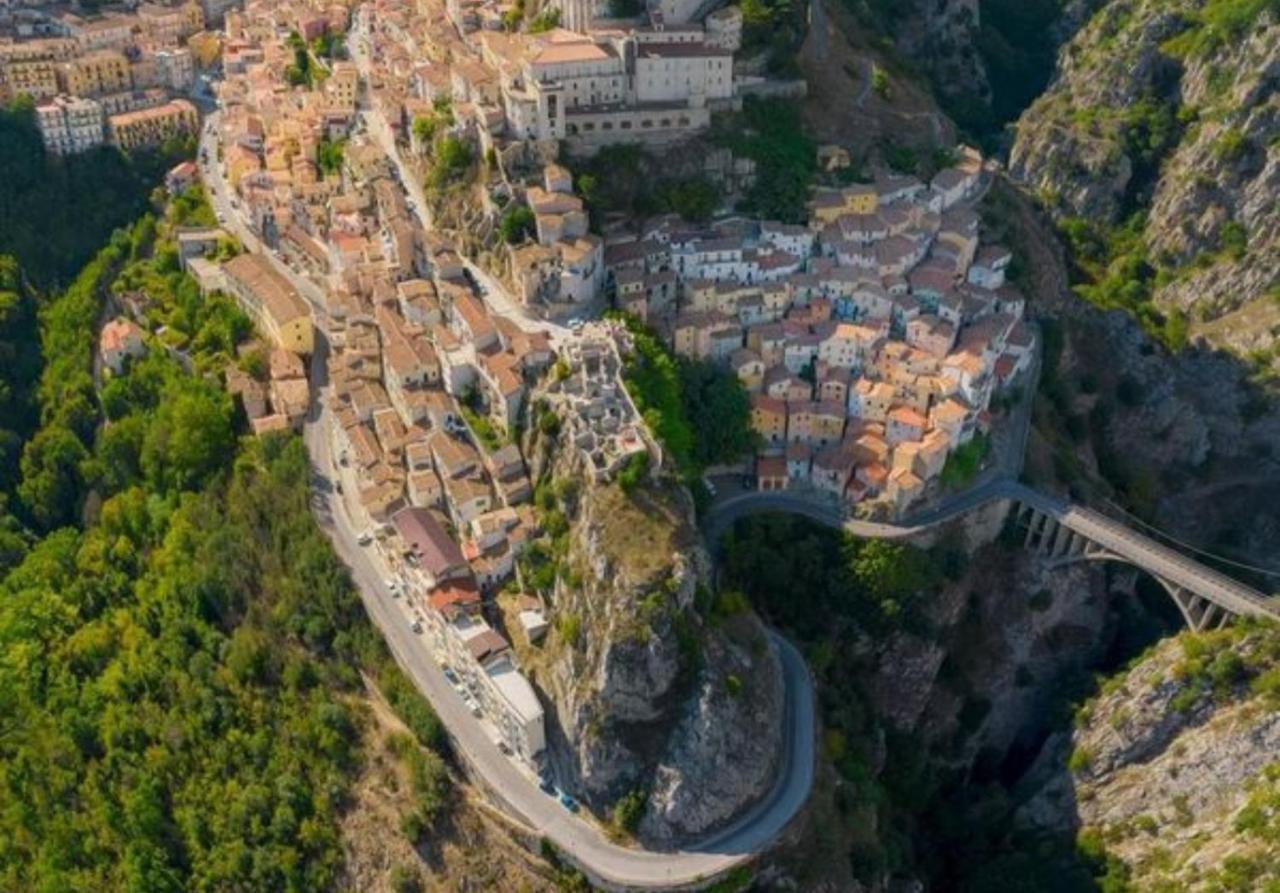 Muro LucanoCasa Degli Ulivi Con Parcheggio Privatoアパートメント エクステリア 写真